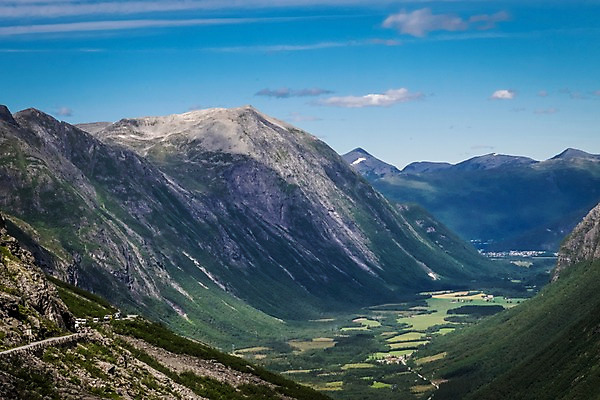 포토 JPG 주간 구름 해외풍경 유럽 유럽풍경 자연 하늘 산 노르웨이 풍경 초원 사람없음 야외 맑음 국내포토 자연요소 해외 나라 날씨 생태계 파일형식