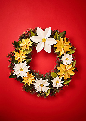 포토 JPG 스튜디오촬영 꽃 종이 크리스마스 나뭇잎 실내 사람없음 페이퍼아트 포인세티아 종이꽃 국내포토 식물 기념일 잎 내부 파일형식