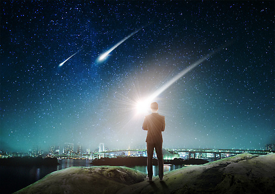 전신 PSD 편집 편집이미지 남자 비즈니스 한명 서기 빌딩 뒷모습 빛 강 도시 비즈니스맨 야간 유성 가교 4차산업 이미지편집 자연요소 1 건축물 산업 뷰포인트 모션 사람 건물 직장인 파일형식