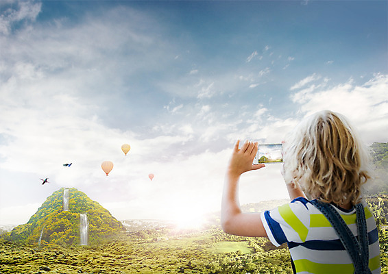 PSD 서양인 구름 편집 편집이미지 남자 어린이 조류 하늘 산 한명 상반신 뒷모습 스마트폰 사진촬영 폭포 4차산업 이미지편집 자연요소 외국인 동물 1 산업 뷰포인트 자연 사람 핸드폰 스마트기기 촬영 파일형식