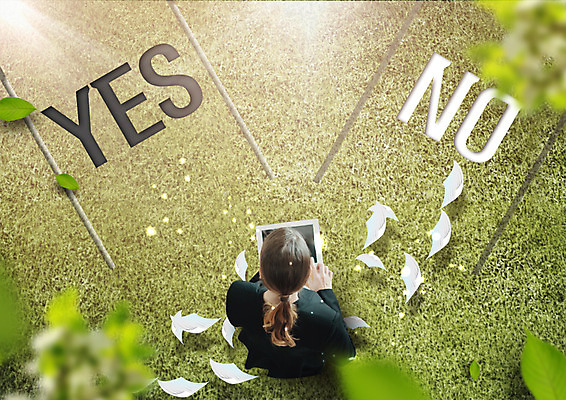 PSD 편집 편집이미지 여자 비즈니스 나뭇잎 한명 잔디 태블릿 비즈니스우먼 선택 아니오 문서 예스 4차산업 이미지편집 식물 1 산업 컨셉 잎 사람 전자제품 스마트기기 직장인 파일형식