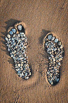 포토 JPG 해외이미지 모양 선 모래 백그라운드 자국 맨발 자연 휴가 사람없음 야외 여름 모래사장 걷기 스파 산책 조약돌 닫기 발자국 명상 질감 서식 사암 발가락 단계 내추럴 벌거벗은 선로 양발 자취 각인 해외202004 해외포토 계절 바다 모션 발 휴식 돌_바위 생태계 파일형식 이미지허브