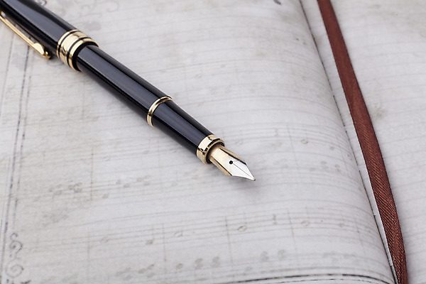 포토 JPG 해외이미지 디자인 교육 종이 백그라운드 패턴 비즈니스 캘리그라피 텍스트 탁자 추상 잉크 나선형 미술 사람없음 책 사무실 펜 갈색 다이어리 쪽지 공책 공백 수확 골동품 메시지 클래식 편지 향수 묘사 사인 질감 문서 복고 페이지 시트 패드 구식 그런지 스크랩북 옛날 필기체 스타일 해외202004 해외포토 문자 컬러 가구 컨셉 무늬 농업 문화예술 문구용품 필기구 사무용품 화장품 파일형식 이미지허브