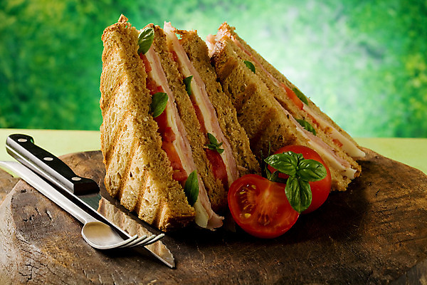 포토 JPG 해외이미지 음식 빵 토마토 탁자 치즈 패스트푸드 샌드위치 건강 사람없음 목재 맛 그릴 만취 허브 햄 토스트 바질 폭식 해외202004 해외포토 나무 식물 가구 컨셉 채소 재료 주방용품 유제품 육류 인스턴트 술취함 파일형식 이미지허브