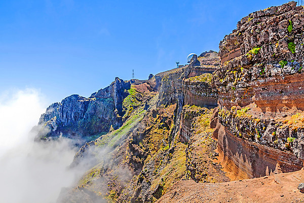 포토 JPG 해외이미지 구름 섬 여행 자연 날씨 휴가 산 파노라마 풍경 사람없음 야외 여름 햇빛 태양 걷기 와인 맑음 트래킹 하이킹 시골 역 포르투갈 고도 장면 지역 천국 넘어짐 레이더 명패 절정 해외202004 해외포토 자연요소 계절 유럽 교통시설 모션 레저 주류 촬영기법 생태계 파일형식 이미지허브