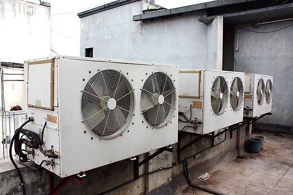 포토 JPG 해외이미지 사람없음 건물 기계 부채 상업 설정 린스 배기가스 설치 해외202004 해외포토 건축물 파일형식 이미지허브