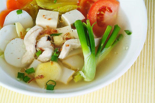 포토 JPG 해외이미지 접시 음식 빵 채소 부분 공 감자 파슬리 육류 돼지고기 요리 사람없음 초록색 주방 저녁식사 치킨 당근 소고기 매트 시골 뜨거움 액체 사발 닫기 맛 수프 상품 주식 미트볼 자르기 내추럴 점심식사 회향 해외202004 해외포토 식물 식기 컬러 컨셉 식재료 모션 뿌리채소 금융 식사 사기그릇 닭고기요리 파일형식 이미지허브