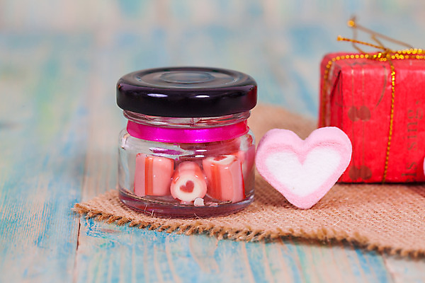 포토 JPG 해외이미지 유리병 디저트 사탕 사람없음 하트 달콤 담기 핸드메이드 해외202004 해외포토 모양 음식 모션 병_용기 맛 파일형식 이미지허브