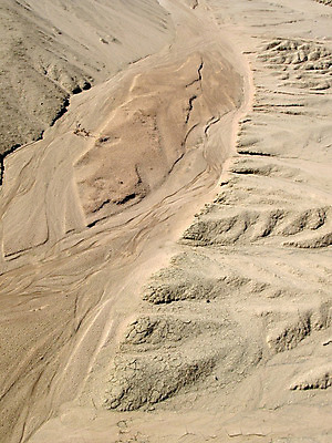 포토 JPG 해외이미지 공원 지구 호수 모래 바람 건조 풍경 사람없음 물 강 모래사장 세계 사막 침대 개울 재산 균열 호주 땅 모래언덕 아래 부식 지역 낭비 전국 부족함 해외202004 해외포토 자연요소 공공시설 바다 가구 컨셉 모션 날씨 금융 오세아니아 방향 언덕 위치 파일형식 이미지허브