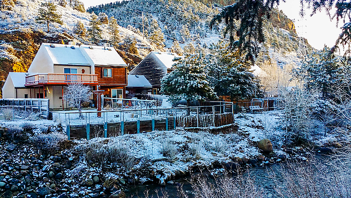 포토 JPG 해외이미지 나무 겨울 교실 자국 자연 부동산 새로움 산 주택 외벽 풍경 잔디 사람없음 목재 계곡 차도 흰색 재산 고급 큼 맨션 언덕 속도 투자 침엽수 리빙 대출 진짜 콜로라도 스타일 해외202004 해외포토 식물 계절 교육 도로 벽 컬러 컨셉 비즈니스 재료 학교 건물 금융 미국 크기 생태계 파일형식 이미지허브