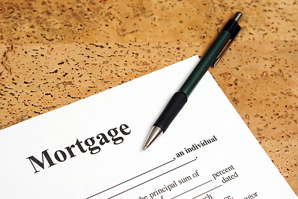 포토 JPG 해외이미지 부동산 실내 사람없음 펜 계약서 모기지 모기지론 갈색배경 비용 해외202004 해외포토 백그라운드 내부 경제 필기구 갈색 재산 파일형식 이미지허브