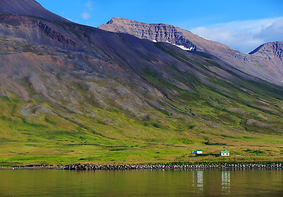 포토 JPG 해외이미지 구름 꽃 호수 바다 섬 여행 밭 자연 하늘 산 아이슬란드 풍경 사람없음 초록색 여름 파란색 강 컬러풀 계곡 하이킹 사막 추위 만 보트 언덕 빙하 먼지 지역 북쪽 타운 칠레 대서양 내추럴 강렬 해외202004 해외포토 자연요소 식물 계절 유럽 컬러 농업 배_교통 레저 도시 남아메리카 방향 생태계 파일형식이미지허브 