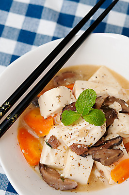 포토 JPG 해외이미지 음식 채소 재료 젓가락 요리 동양인 사람없음 중국 버섯 흰색 기구 사발 맛 먹기 심플 채식주의자 해외202004 해외포토 아시아 컬러 컨셉 모션 수저 인종 사기그릇 채식 파일형식 이미지허브