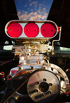 포토 JPG 해외이미지 구름 부분 교통시설 자동차 하늘 새로움 사람없음 빛 금속 힘 기계 레이싱 속도 스포츠카 연료 엔진 정비공 기어 모터 모터쇼 자동 세련 해외202004 해외포토 자연요소 육상교통 교통 컨셉 재질 시합 기술자 시설 파일형식 이미지허브