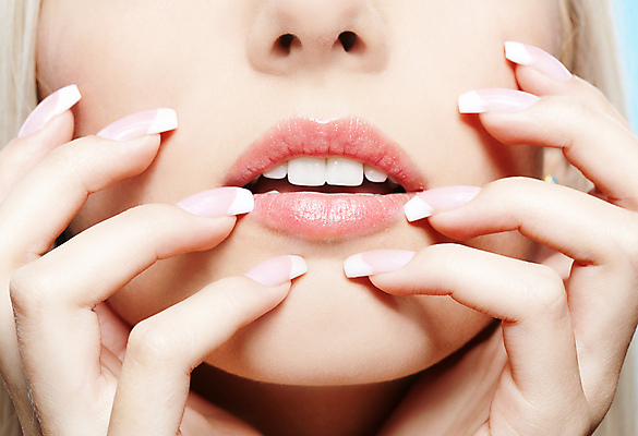 포토 JPG 해외이미지 백인 모델 라이프스타일 손 여자 유럽 얼굴 신체 부분 손가락 건강 한명 사람 유행 화장품 흰색 신선 못 입 화려 닫기 손톱관리 손톱 피부 순수 입술 피부관리 팔 돌봄 러시아인 위생관리 스타일 해외202004 해외포토 서양인 1 나라 컬러 컨셉 모션 관리 생활 신체부위 뷰티 공구 네일아트 파일형식 이미지허브