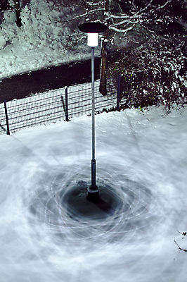 포토 JPG 해외이미지 나무 계절 여행 백그라운드 겨울 패턴 전구 자동차 자연 전등 새로움 거리 그림자 사람없음 야외 빛 정원 냉동 얼음 어둠 재활용 추위 흰색 야간 사인 질감 서리 날카로움 북쪽 다이오드 설치 눈내림 주도 해외202004 해외포토 자연요소 식물 육상교통 컬러 컨셉 무늬 조명 눈_날씨 예절 방향 친환경 생태계 파일형식 이미지허브