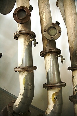 포토 JPG 해외이미지 산업 백그라운드 사람없음 금속 페인트 회색 견과류 나사 튜브 파이프라인 해외202004 해외포토 컬러 재질 공구 파이프_관 파일형식 이미지허브