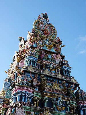 포토 JPG 해외이미지 종교 조각 섬 건축양식 동양인 사람없음 장식 컬러풀 조각상 탑 사찰 화려 먹이 인도인 안심 남쪽 모리셔스 옛날 힌두교 해외202004 해외포토 외국인 건축물 건축 컬러 컨셉 종교건축 육류 인종 조형물 방향 파일형식 이미지허브