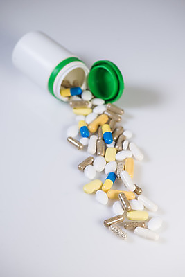 포토 JPG 해외이미지 꽃 음식 채소 전구 사람없음 치료 알약 약 약재 약초 허브 준비 시트 테라피 자연요법 정물화 해외202004 해외포토 식물 의학 뷰티 풀_식물 그림 파일형식 이미지허브