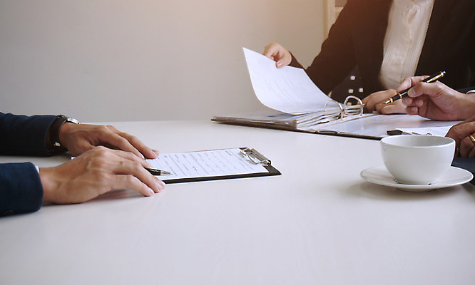 포토 JPG 해외이미지 직업 응시 여자 남자 컨셉 비즈니스 통신 노동자 기술 사람 사람없음 사무실 업무 비즈니스맨 비즈니스우먼 그룹 어플리케이션 계획 종업원 직원 검색 시작 경영자 면접 기회 자원 모집 개발 경영 고용 자격증 채용 해외202004 해외포토 시선 구직 작업 직장인 리더 증명서 파일형식 이미지허브