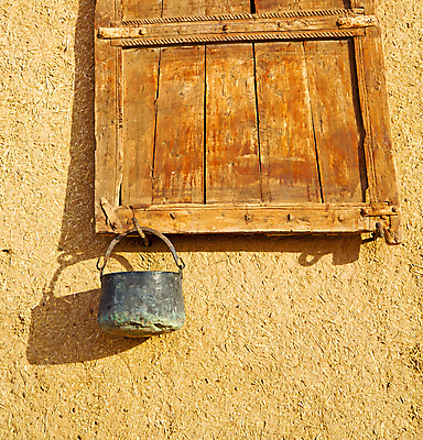 포토 JPG 해외이미지 전통 디자인 외관 벽 백그라운드 건축양식 창문 아프리카 유리 벽돌 주택 안전 사람없음 야외 건물 장식 금속 수확 골동품 시골 도시 블라인드 중세 역사 보호 버리기 묘사 부식 질감 복고 보안 모로코 셔터 구식 그런지 옛날 콘크리트 해외202004 해외포토 건축물 건축 나라 컨셉 농업 모션 재질 커튼 파일형식 이미지허브