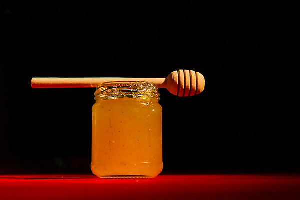 포토 JPG 해외이미지 디자인 꽃 음식 백그라운드 재료 자연 유리 탁자 디저트 건강 사람없음 목재 치료 빛 갈색 노란색 라벨 흐름 수확 신선 항아리 액체 막대기 황금 붓기 달콤 맛 떨어짐 냄비 상품 설탕 오브젝트 국자 유기농 꿀 내추럴 무료 어려움 채식주의자 해외202004 해외포토 나무 식물 웰빙 컬러 가구 컨셉 농업 의학 모션 재질 주방용품 프레임 도자기 솥 생태계 채식 파일형식 이미지허브