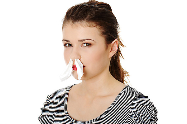 포토 JPG 해외이미지 백인 손 여자 얼굴 백그라운드 겨울 건강 한명 사람 컬러풀 약 고통 추위 흰색 잡기 열 조직 바이러스 질병 불기 코 감염 손수건 온도 박테리아 알레르기 고립 기침 인플루엔자 재채기 증상 해외202004 해외포토 서양인 1 계절 감정 컬러 의학 모션 신체부위 파일형식 이미지허브