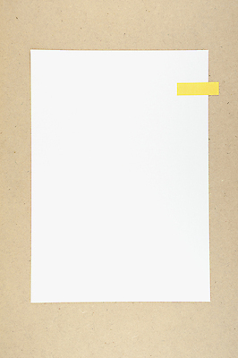 포토 JPG 해외이미지 종이 백그라운드 비즈니스 사람없음 목재 사무실 노란색 꼬리표 쪽지 흰색 준비 공지사항 어려움 조언 더스트파티클 해외202004 해외포토 나무 컬러 재료 라벨 파일형식 이미지허브