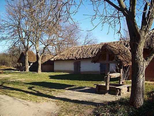 포토 JPG 해외이미지 백그라운드 겨울 건축양식 창문 자연 하늘 주택 풍경 사람없음 건물 목재 초록색 교회 문 마을 수확 박물관 옛날 특별함 해외202004 해외포토 나무 건축물 계절 건축 컬러 컨셉 농업 재료 종교건축 생태계 파일형식 이미지허브