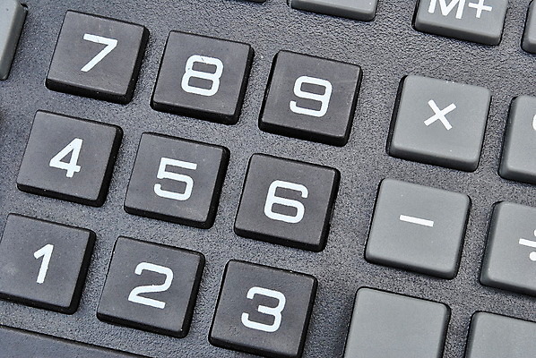 포토 JPG 해외이미지 열쇠 사람없음 계산기 수학 덧셈 뺄셈 심볼 곱셈 분할 키패드 해외202004 해외포토 교과목 문구용품 장비 파일형식 이미지허브