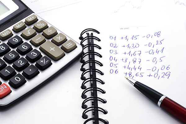 포토 JPG 해외이미지 종이 비즈니스 통계 그래프 사람없음 금융 경제 사무실 숫자 펜 자료 계산기 정보 기록 계산 시장 계획 주식 인쇄 가격 분석 묘사 속도 보고서 파일 투자 이익 공유 회계 진행 경영 해외202004 해외포토 문자 컨셉 문구용품 필기구 장비 파일형식 이미지허브