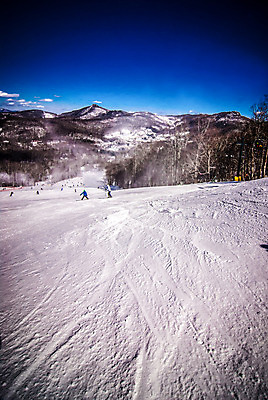포토 JPG 해외이미지 구름 계절 스포츠 여행 백그라운드 겨울 자연 하늘 호텔 날씨 휴가 스키 산 주택 파노라마 사람 풍경 경사 사람없음 파란색 태양 마을 맑음 미국 흰색 언덕 휴양지 빙하 리프트 스키선수 마차 암초 남쪽 선로 절정 해외202004 해외포토 자연요소 교통수단 컬러 북아메리카 숙소 겨울스포츠 운동선수 촬영기법 건물 장소 방향 생태계 파일형식 이미지허브