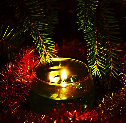 포토 JPG 해외이미지 모양 크리스마스장식 크리스마스 불 휴가 불꽃 사랑 사람없음 장식 가로 빨간색 초록색 빛 반사 노란색 쌓기 검은색 화환 나뭇가지 축하 오픈 신용카드 황금 야간 저녁 오브젝트 위치 진홍색 전나무 왁스 해외202004 해외포토 자연요소 나무 기념일 꽃 감정 컬러 컨셉 모션 금융 파일형식 이미지허브