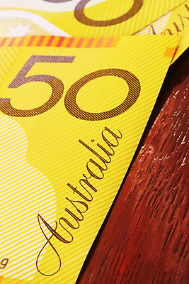 포토 JPG 해외이미지 돈 비즈니스 사람없음 세로 금융 달러 쪽지 계산서 해외202004 해외포토 경제 재산 파일형식 이미지허브