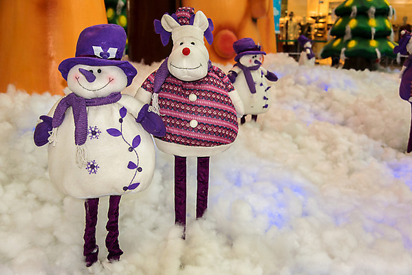 포토 JPG 해외이미지 나무 계절 행복 크리스마스 겨울 자연 눈사람 날씨 휴가 새로움 기념 미소 사람 풍경 사람없음 야외 장난감 산타클로스 환경 냉동 얼음 목도리 추위 흰색 축하 막대기 은색 숲 12월 연도 서리 비니 전나무 1월 캡모자 눈내림 클라우스 해외202004 해외포토 자연요소 식물 모자_잡화 잡화 기념일 감정 컬러 컨셉 눈_날씨 표정 날짜 생태계 파일형식 이미지허브