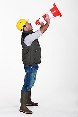 포토 JPG 해외이미지 직업 손 남자 유럽 도로 백그라운드 오렌지 노동자 거리 부츠 경고 장화 한명 안전 건물 옆모습 확성기 외침 장비 흰색 도시 업무 수리 사인 신호 원뿔 공학 건축업자 그만 콘크리트 해외202004 해외포토 도형 1 건축물 교육 건축 나라 길 뷰포인트 컬러 신발 과일 교통시설 사람 신체부위 소리 작업 파일형식 이미지허브