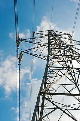 포토 JPG 해외이미지 산업 선 사람없음 세로 금속 힘 장비 기둥 전염 철사 뼈대 봉 철탑 긴장 돛대 전송 철강 공급 해외202004 해외포토 건축 감정 재질 탑 질병 감염 파일형식 이미지허브