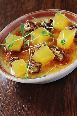 포토 JPG 해외이미지 전통 음식 디저트 사람없음 식사 저녁식사 달콤 먹기 푸딩 점심식사 커스터드 해외202004 해외포토 모션 맛 크림 파일형식 이미지허브