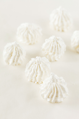 포토 JPG 해외이미지 서양음식 실내 사람없음 쿠키 달콤 흰배경 머랭 해외202004 머랭쿠키 해외포토 음식 백그라운드 디저트 내부 흰색 맛 파일형식 이미지허브