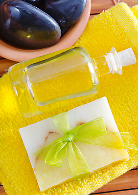 포토 JPG 해외이미지 리본 사람없음 수건 노란색 스파 조약돌 오일 아로마 스파용품 비누 아로마테라피 해외202004 해외포토 음식 컬러 위생용품 화장품 돌_바위 오브젝트 테라피 파일형식 이미지허브