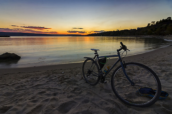 포토 JPG 해외이미지 구름 모래 파도 바다 백그라운드 벤치 자연 낚시 전등 풍경 사람없음 야외 목재 빨간색 물 파란색 컬러풀 햇빛 반사 일출 항구 자전거 검은색 일몰 놀람 활발 바위 만 화려 보트 캔버스 암초 불가리아 수평선 해외202004 해외포토 자연요소 나무 감정 컬러 컨셉 배_교통 의자 재료 교통시설 레저 조명 표정 태양 노을 바이크 돌_바위 생태계 파일형식 남유럽 이미지허브