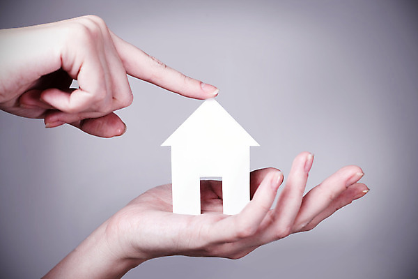 포토 JPG 해외이미지 손 디자인 남자 백그라운드 컨셉 비즈니스 건축양식 손가락 가족 추상 새로움 주택 아이디어 프레임 함께함 관리 손바닥 선물 사랑 안전 사람 성인 사람없음 건물 세일 검은색 흰색 잡기 닫기 구매 심볼 사인 주기 그림 보안 팔 대출 돌봄 헬프 해외202004 해외포토 건축물 건축 감정 컬러 무늬 관계 모션 신체부위 금융 쇼핑 도움 파일형식 이미지허브