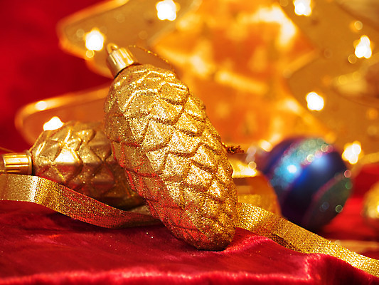 포토 JPG 해외이미지 디자인 백그라운드 크리스마스 장신구 휴가 새해 선물 사람없음 장식 빨간색 파란색 컬러풀 반사 활발 램프 그룹 황금 오브젝트 노엘 여의주 해외202004 해외포토 기념일 컬러 컨셉 조명 파일형식 이미지허브