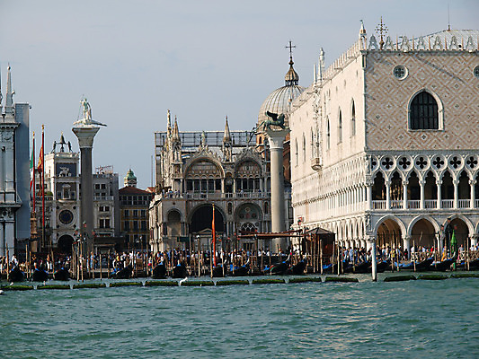 포토 JPG 해외이미지 여행 사람없음 건물 도시풍경 성당 이탈리아 궁전 광장 운하 베네치아 종탑 바실리카 해외202004 해외포토 건축물 유럽 고건축 종교건축 풍경 탑 도시 파일형식 이미지허브