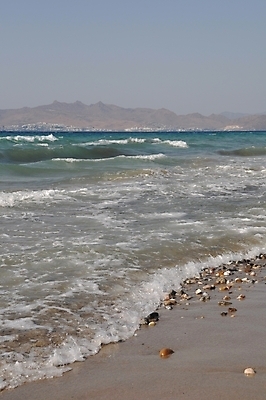 포토 JPG 해외이미지 모래 파도 바다 섬 여행 하늘색 자연 하늘 휴가 풍경 사람없음 야외 물 여름 파란색 모래사장 조약돌 지중해 그리스 장면 칠면조 그리스인 해외202004 해외포토 자연요소 서양인 계절 유럽 컬러 조류 돌_바위 생태계 파일형식 이미지허브