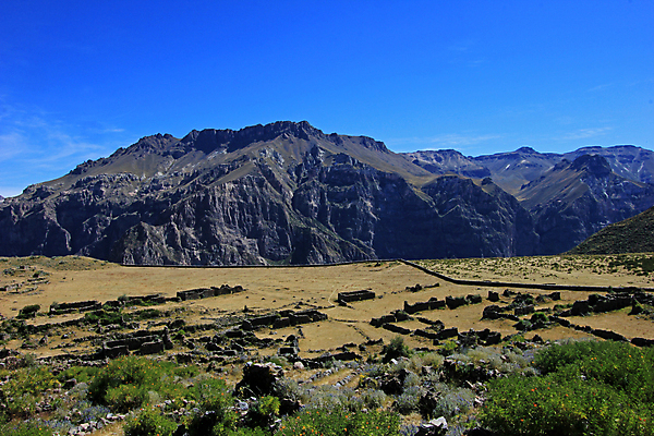 포토 JPG 해외이미지 문화 벽 건축양식 자국 자연 산 풍경 사람없음 건물 초록색 갈색 문 계곡 미국 바위 사찰 역사 땅 고도 폐허 과거 남쪽 고고학 구식 옛날 잉카 파멸 페루 해외202004 해외포토 건축물 교육 건축 컬러 컨셉 북아메리카 종교건축 돌_바위 남아메리카 방향 생태계 파일형식 소멸 이미지허브