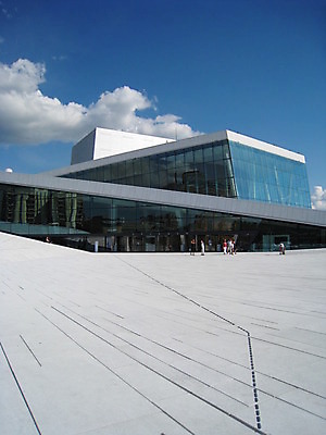 포토 JPG 해외이미지 문화 음악 노래 하늘 노르웨이 미술 사람없음 건물 여름 파란색 흰색 오슬로 오페라 해외202004 해외포토 건축물 계절 유럽 컬러 문화예술 파일형식 이미지허브