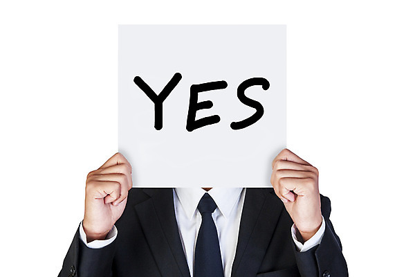 포토 JPG 해외이미지 스튜디오촬영 1 손 남자 종이 넥타이 노동자 사람 정장 성인 사람없음 가로 단어 흰색 잡기 비즈니스맨 메시지 긍정 쇼 보여주기 고립 동의 해외202004 해외포토 직업 문자 잡화 옷 컬러 컨셉 비즈니스 모션 실내 신체부위 직장인 파일형식 이미지허브