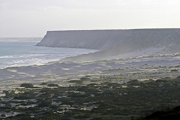 포토 JPG 해외이미지 물결 모래 파도 바다 여행 자연 하늘 표면 날씨 휴가 항해 안테나 파노라마 풍경 사람없음 물 파란색 빛 햇빛 우주 환경 맑음 침묵 만 보트 호주 장면 내추럴 전국 파라다이스 수평선 해외202004 해외포토 자연요소 컬러 배_교통 통신 촬영기법 태양 소리 오세아니아 생태계 파일형식 이미지허브