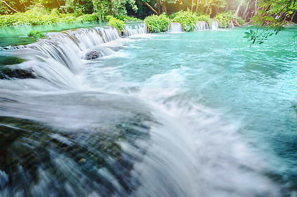 포토 JPG 해외이미지 나무 식물 계절 여행 백그라운드 잎 태국 자연 산 국립공원 이끼 풍경 사람없음 야외 초록색 물 강 햇빛 평화 폭포 젖음 흐름 바위 신선 개울 떨어짐 숲 내추럴 해외202004 해외포토 자연요소 공원 아시아 컬러 컨셉 빛 생태계 파일형식 이미지허브